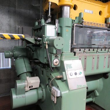 Seitenansicht einer BRUDERER BSTA 60 HSL