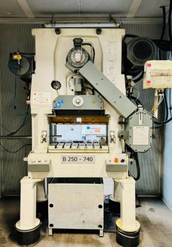 Frontansicht des Schnellstanzautomaten B250-2740